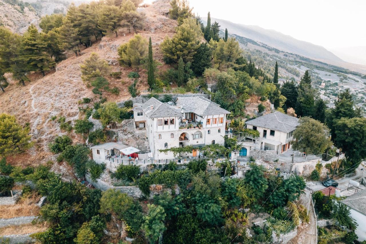 Guest House Salaria Gjirokastër Exteriör bild
